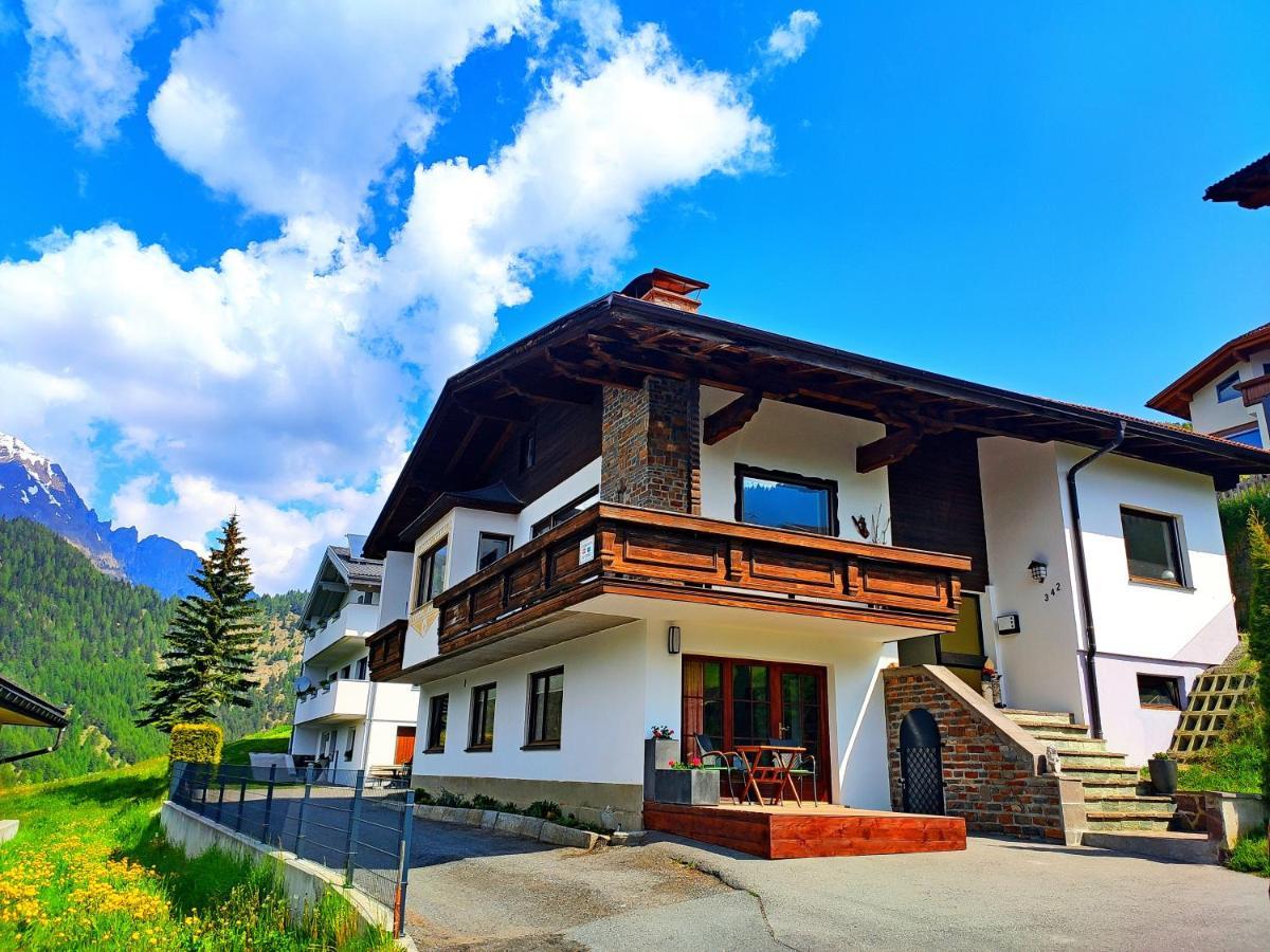 Apartament Aira *