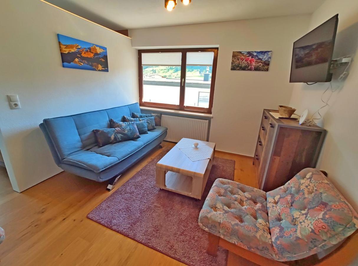 Apartament Aira *